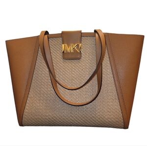 👜✨ Michael Kors Honey Tan Woven Tote with Gold MK Accent ✨💛